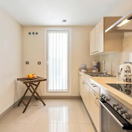 Cozy In With Kitchenette Apartment